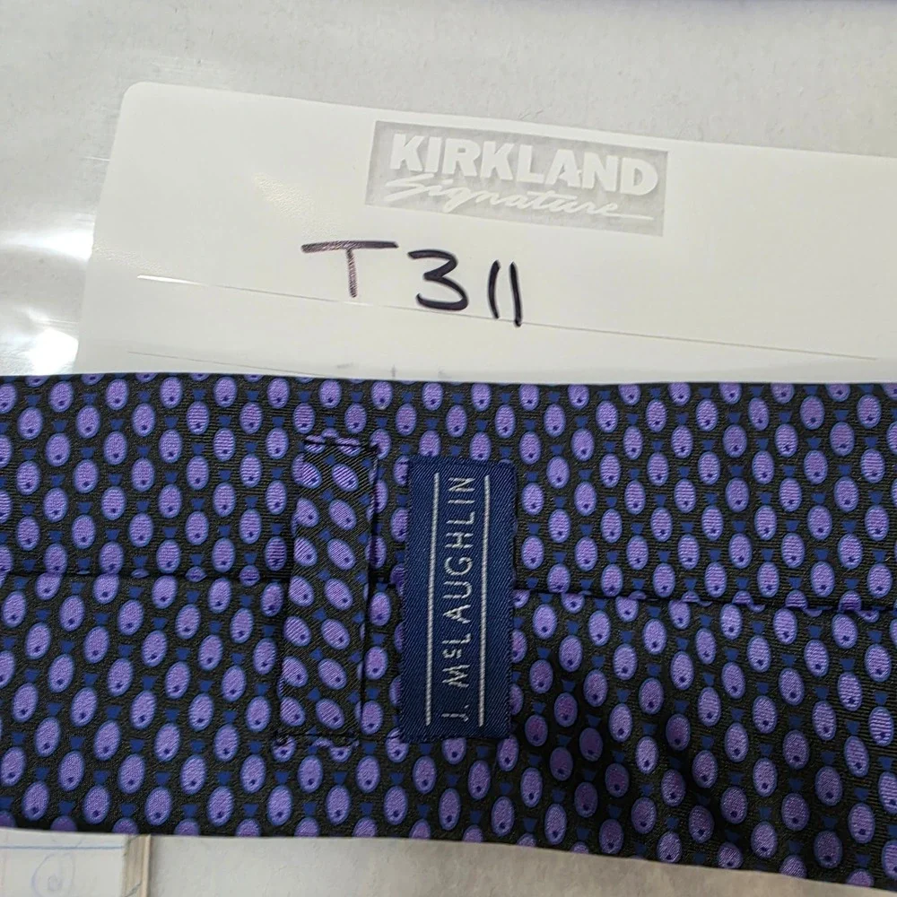 J. McLaughlin Mens Purple Silk Fish Pattern Classic Necktie Made in USA